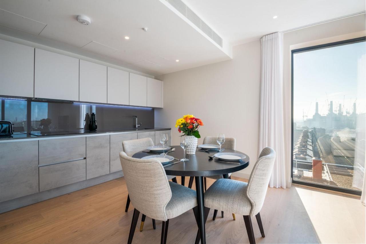 Modern Family Home Close To Victoria Station By Underthedoormat London Kültér fotó
