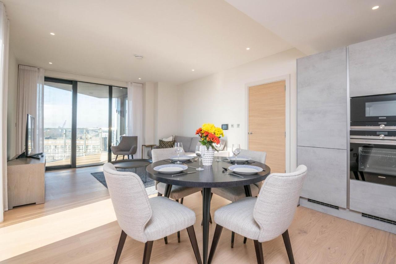 Modern Family Home Close To Victoria Station By Underthedoormat London Kültér fotó
